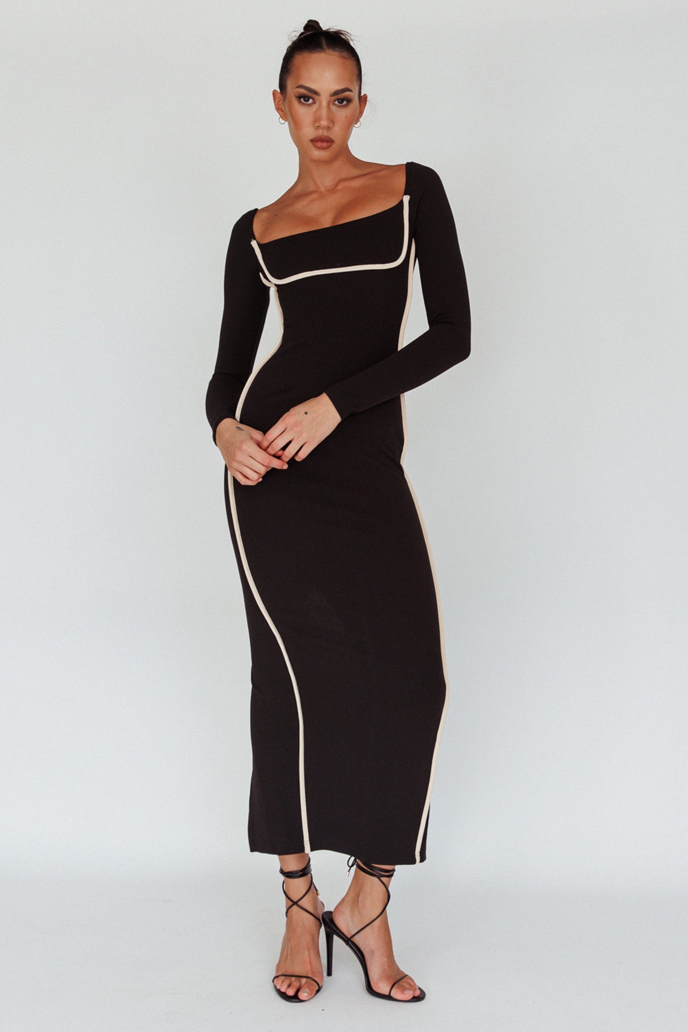 Sunny Coast Long Sleeve Piping Maxi Dress Black